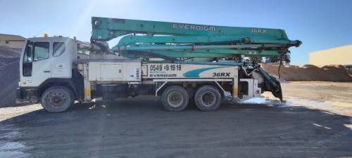 Daewoo Pompe à béton EVERDIGM 