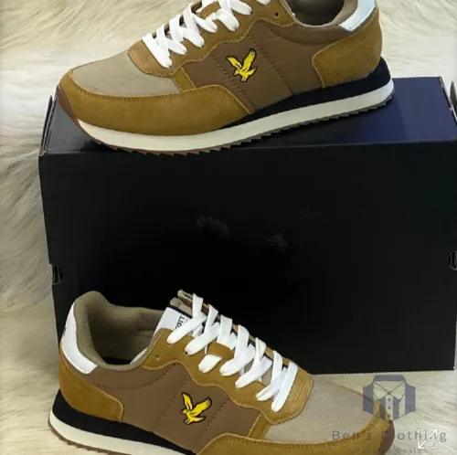 Baskets Dyce marron Lyle And Scott