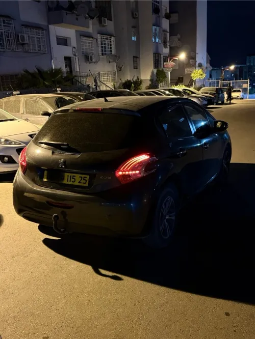 Peugeot 208 2015 Allure