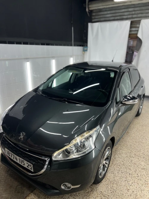 Peugeot 208 2015 Allure