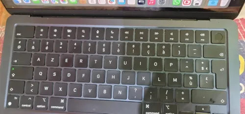 MacBook Air (13-inch, M3, 2024