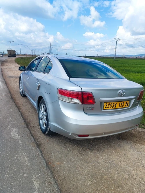 Toyota Avensis 2012 Premium