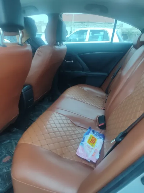 Toyota Avensis 2012 Premium