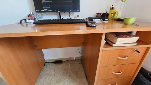 Bureau tiroirs