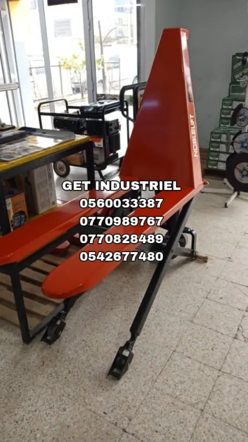 Compresseur diesel thermique a vis Coudeuse cisaille compacteur 