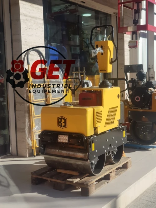 COMPACTEUR a main
