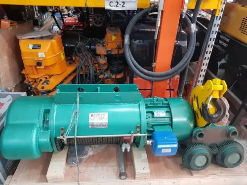 CRIC ROULANT presse hydraulique groupe électrogène coudeuse soudeuse pvc Compresseur a vis 