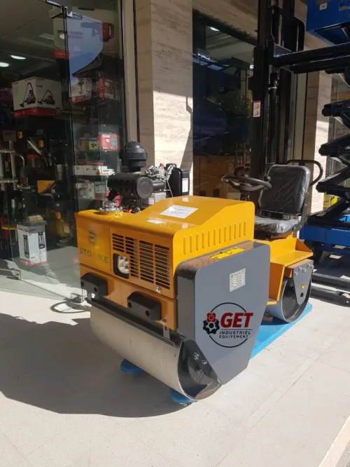 COMPACTEUR a main