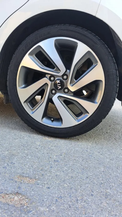 Kia Rio 5 portes 2015 Funny Facelift 