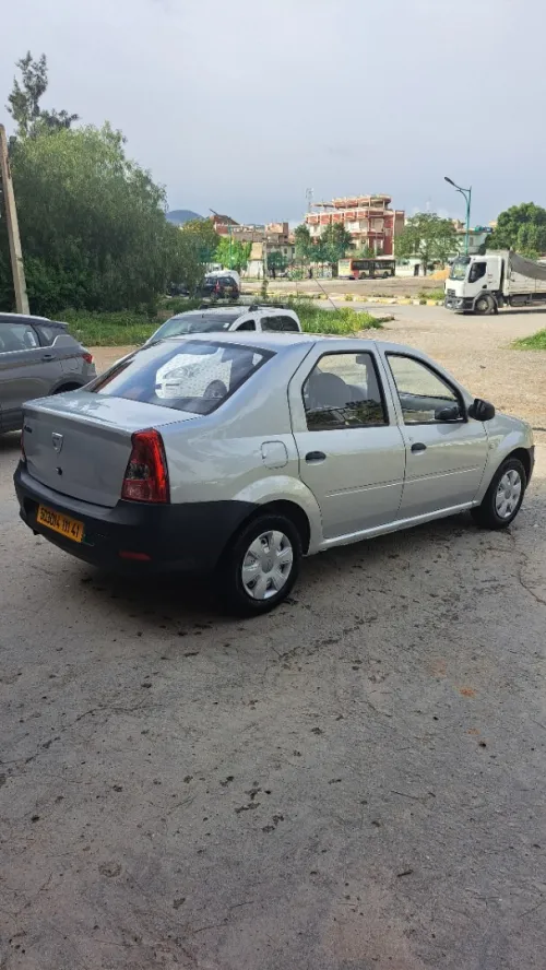 Dacia Logan 2011 Base