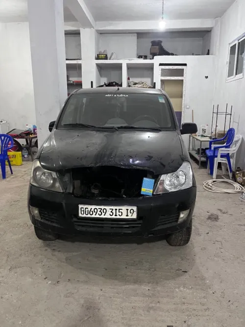 Mahindra Genio 2015 DC Luxe