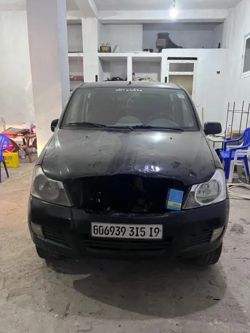 Mahindra Genio 2015 DC Luxe