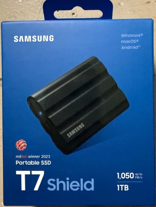 SAMSUNG SSD T7 SHIELD 1050MB/s (NEW)