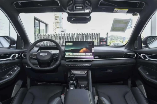 Geely Coolray 2026 battle