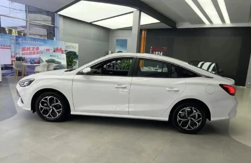 MG MG5 2026 manuelle sans toit