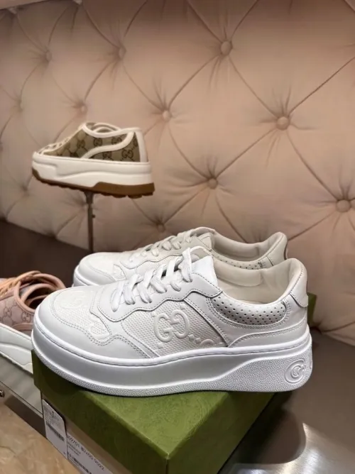 GUCCI BASKET EN GROS