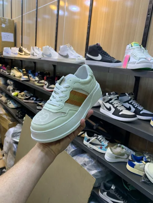 GUCCI BASKET EN GROS