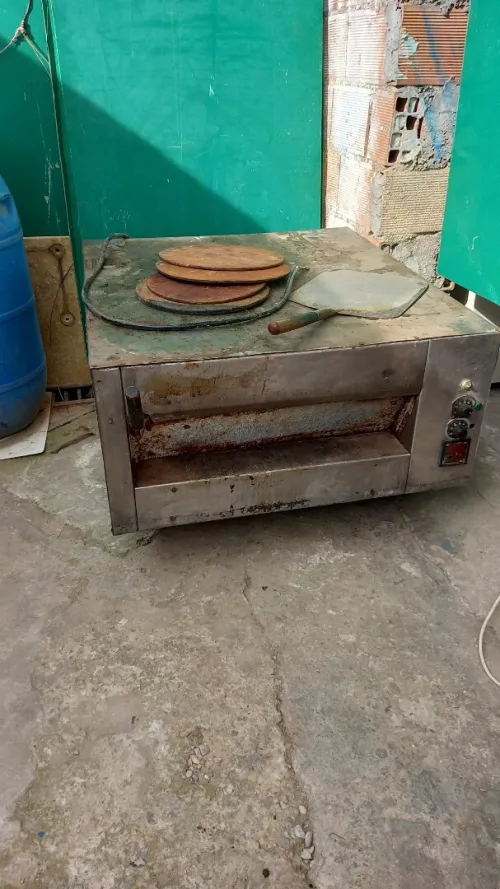 Four 380 v فور