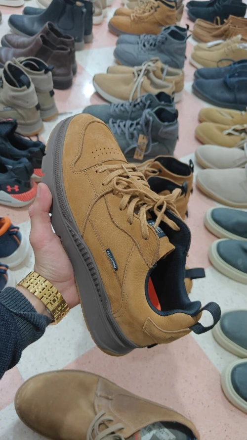 Chaussures originale clarks,palladium,rebook,uspolo,