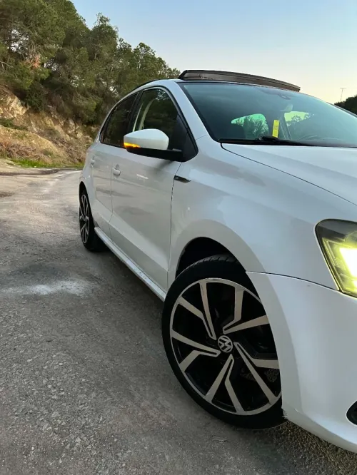 Volkswagen Polo 2015 Carat+