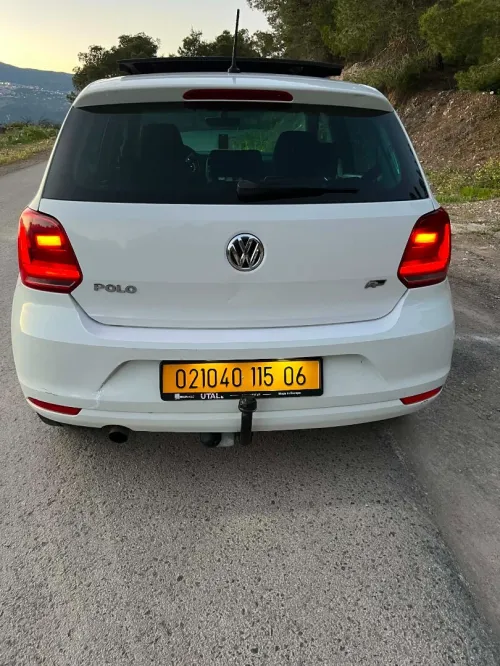 Volkswagen Polo 2015 Carat+