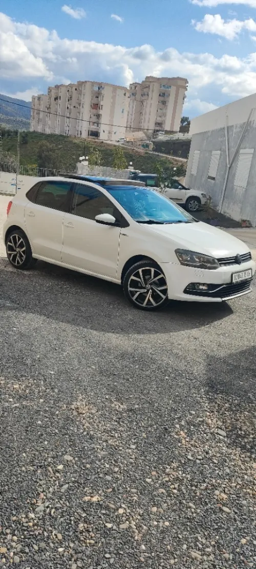 Volkswagen Polo 2015 Carat+