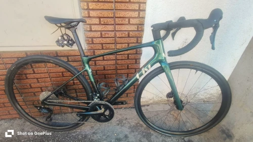 Vélo de route giant Liv carbon 12v