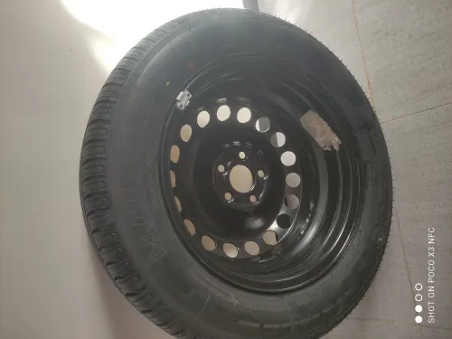 Pneus 185 65/15 Michelin neuf jamais utilisé
