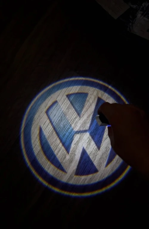 Projecteur logo voiture LED  éclairage porte automatique