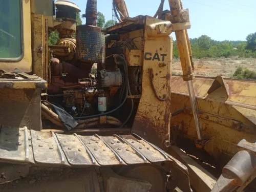 Caterpillar D6h bulldozer 2001