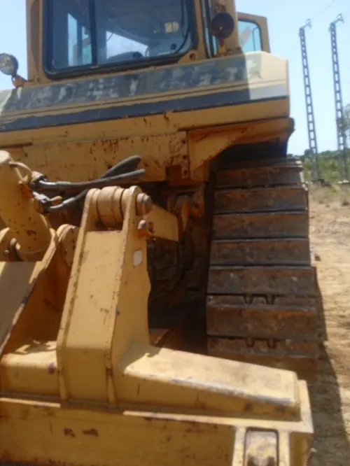 Caterpillar D6h bulldozer 2001
