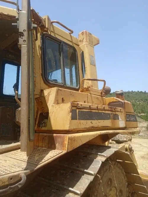 Caterpillar D6h bulldozer 2001