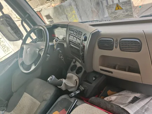 Renault Midlum 220 dxi 2013