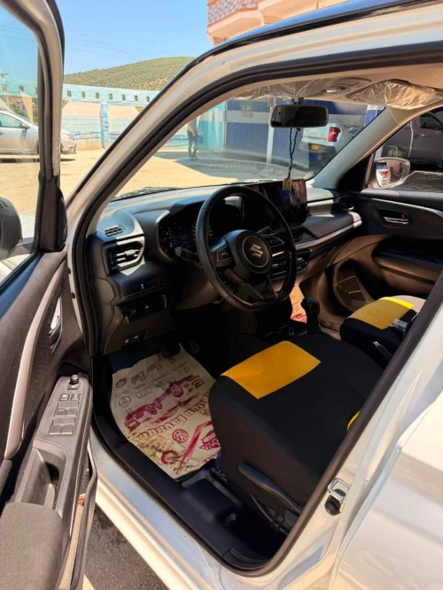 Suzuki Swift 2025 Black and White