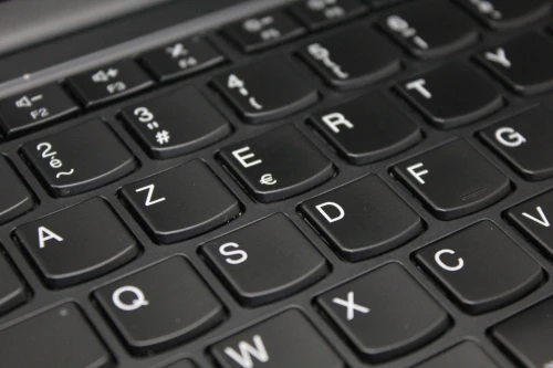 LENOVO THINKPAD E14 I7-1165G7 16GB 512GB SSD 14 FHD
