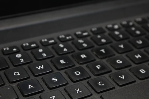 DELL LATITUDE 3500 I5-8265U 8GB 256GB SSD 15 HD