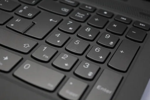 LENOVO IDEAPAD 5 15ITL05 I5 11TH 8 GB 512 GB SSD FHD 15" NEUF
