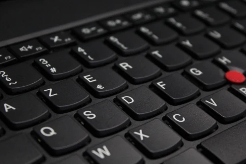 LENOVO THINKPAD L570 I5 6th 8 GB 256 GB SSD HD 15"