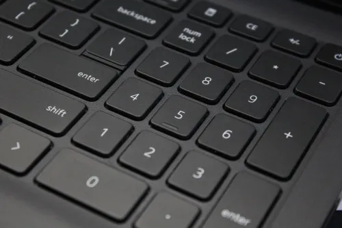 DELL VOSTRO 3520 I5 12th 16 GB 512 GB SSD 15'' FHD