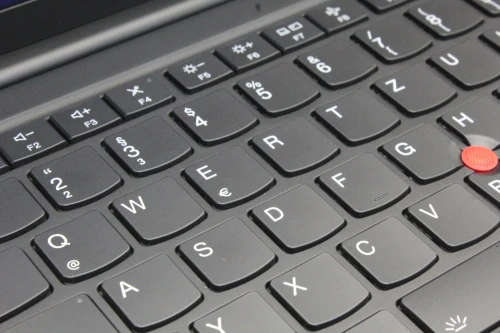 LENOVO X1 CARBON I5-1335U 16GB 512GB SSD 14 FHD