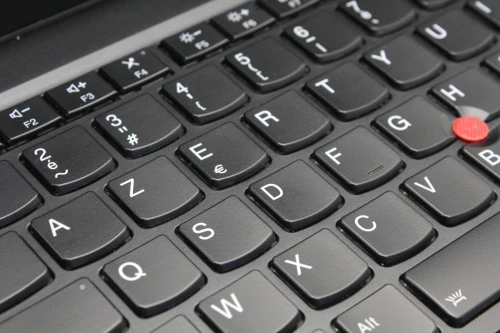 LENOVO THINKPAD T14S I7-10610U 16GB 512GB SSD 14 FHD TACTILE