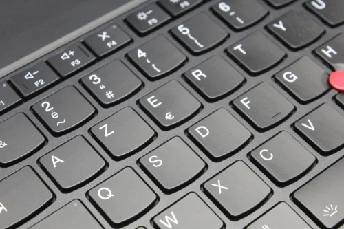 LENOVO THINKPAD T16 ULTRA 5 135U 16GB 256GB SSD 16 FHD