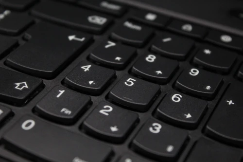 LENOVO THINKPAD L570 I5 6th 8 GB 256 GB SSD HD 15"