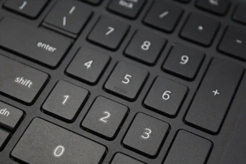 DELL LATITUDE 3510 I7-10510U 8GB 256 GB SSD FHD
