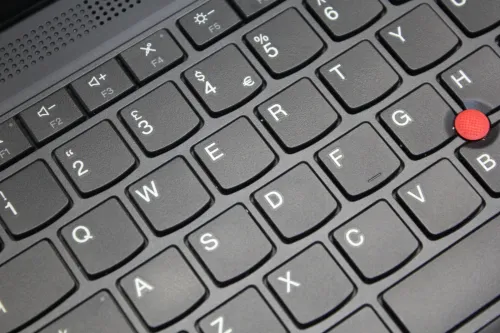 LENOVO THINKPAD T14 I7 13th 16 GB 256 GB SSD FHD 14"
