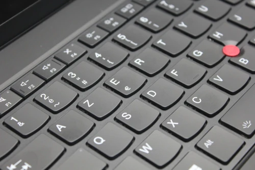 LENOVO THINKPAD T14 ULTRA 5 135U 32GB 256GB SSD 14 FHD TACTILE