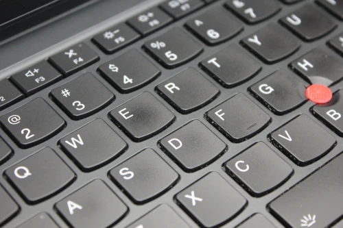 LENOVO THINKPAD T14P I5-13500H 16GB 512GB SSD 14 2K