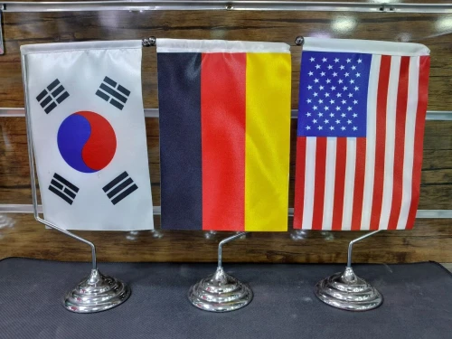 Drapeaux National + Support pour les bureaux profesionnel