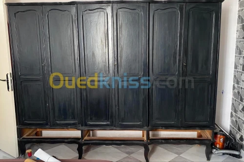 Armoire avec 6 portes 