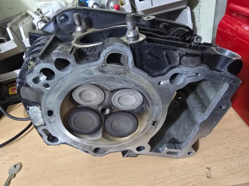 Culasse bmw Gs1200 côté gauche